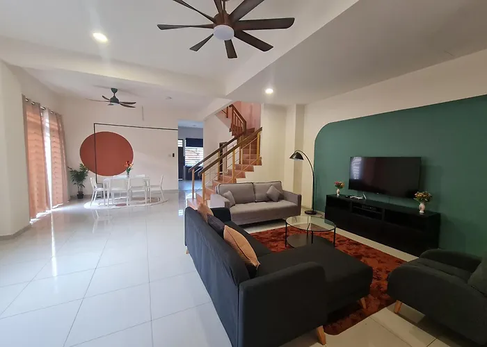 Univilla- Ideal Family Home For 18Pax